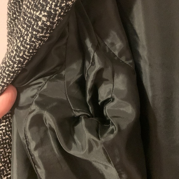 Blazer - Picture 3 of 4